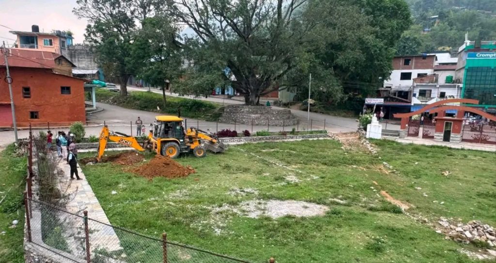टिप्पणी: वामीटक्सारवासीको नगर सरकारले घाँटी निमोठ्दै छ, बेलैमा होस पुर्याउने कि?