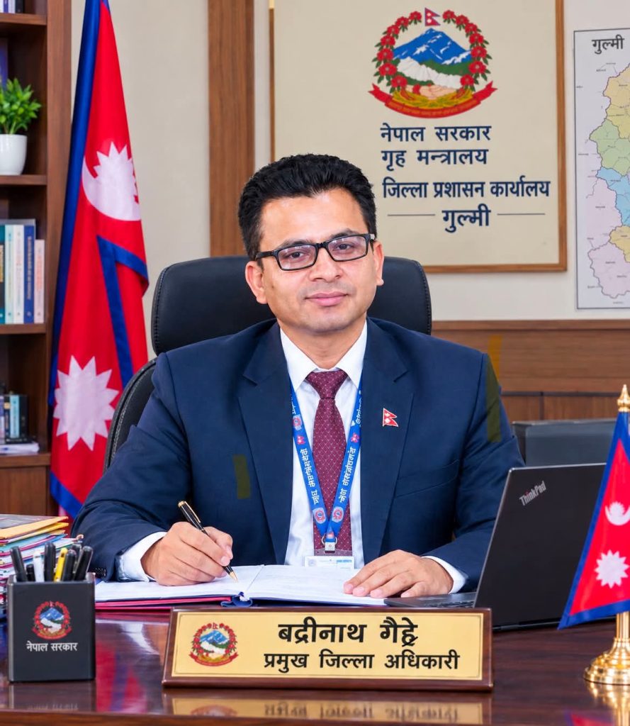 ​‘प्रिय कर्मचारी, तिमी अप्रिय नहुनु’: गुल्मीका प्रजिअ गैरेको कवितामा शासकीय उत्तरदायित्व र सामाजिक चेत ​- विश्लेषण: ‘ओझेलका खबर’ डेस्क
